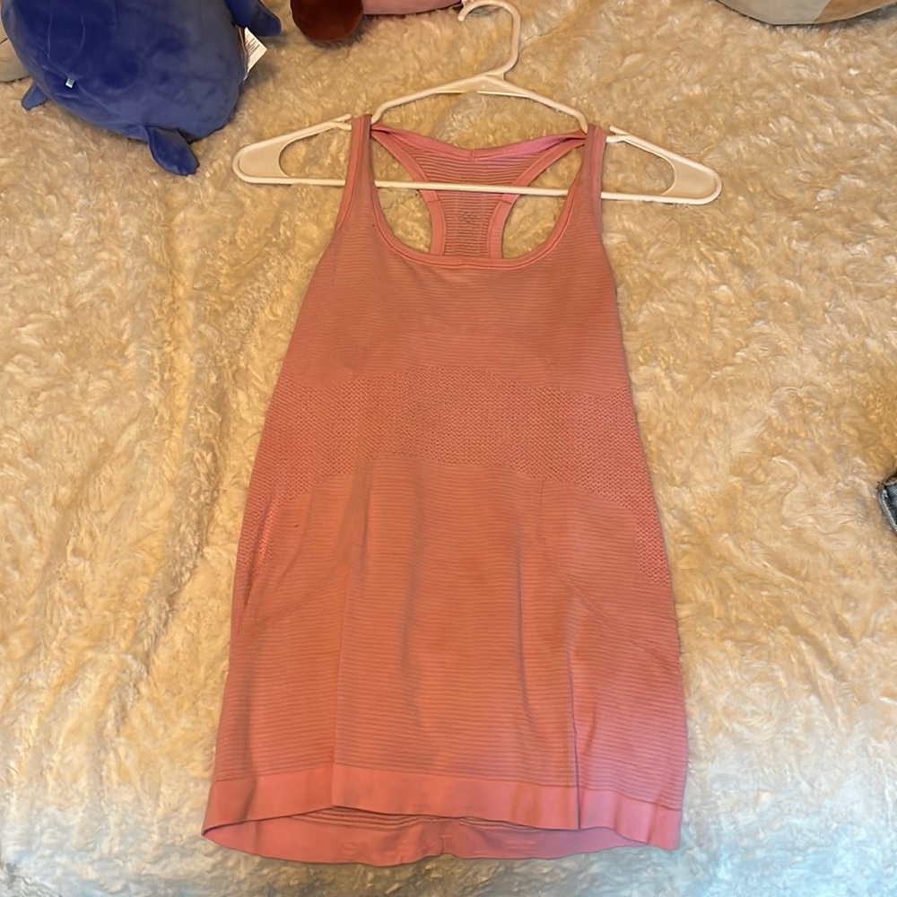 Light pink lululemon swiftly tech